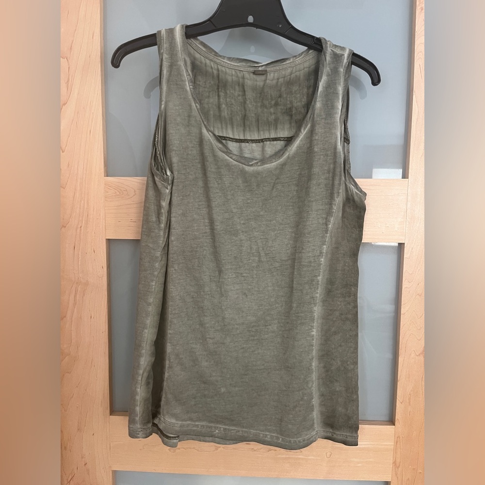 S. Oliver sleeveless T. Nice neutral green. Size 12.